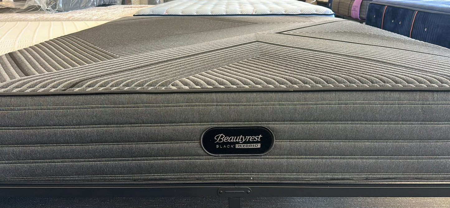 King Beautyrest Black Hybrid LX-Class Medium – Only $1,299!