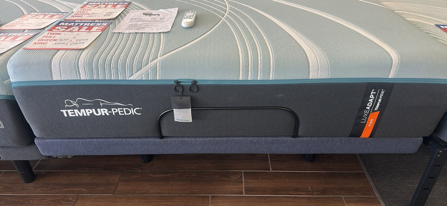 Tempur-Pedic LuxeAdapt® 2.0 Firm Queen + BT6500 Adjustable Base Bundle