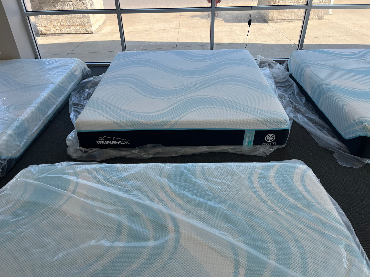 Tempur-Pedic ProBreeze Medium 2.0  Hybrid King Mattress