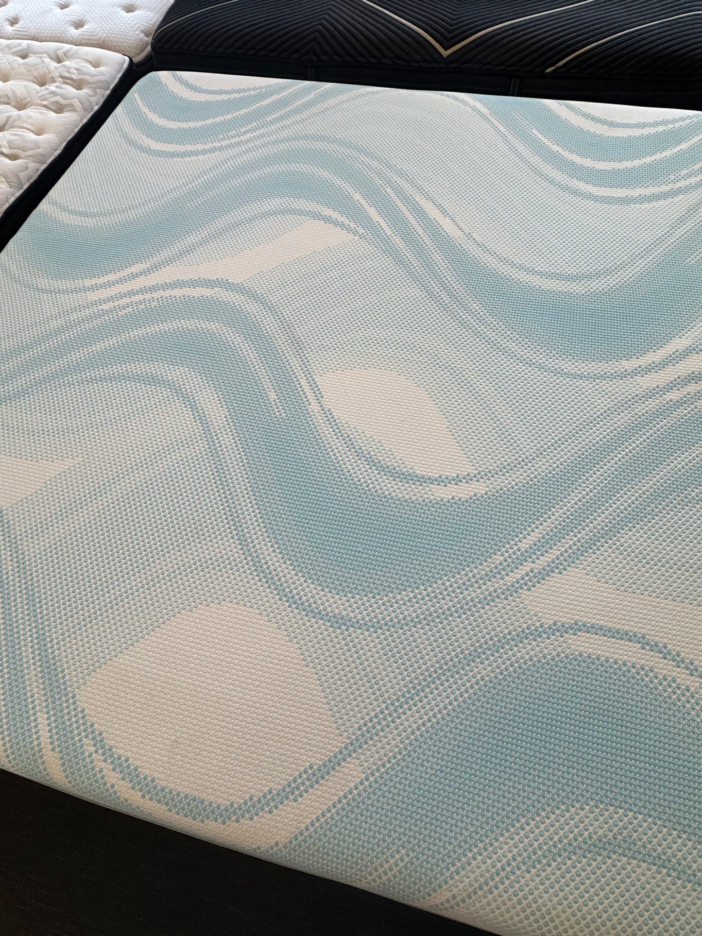 Tempurpedic ActiveBreeze Medium Hybrid KING Mattress + ProSmart Air Adjustable Base