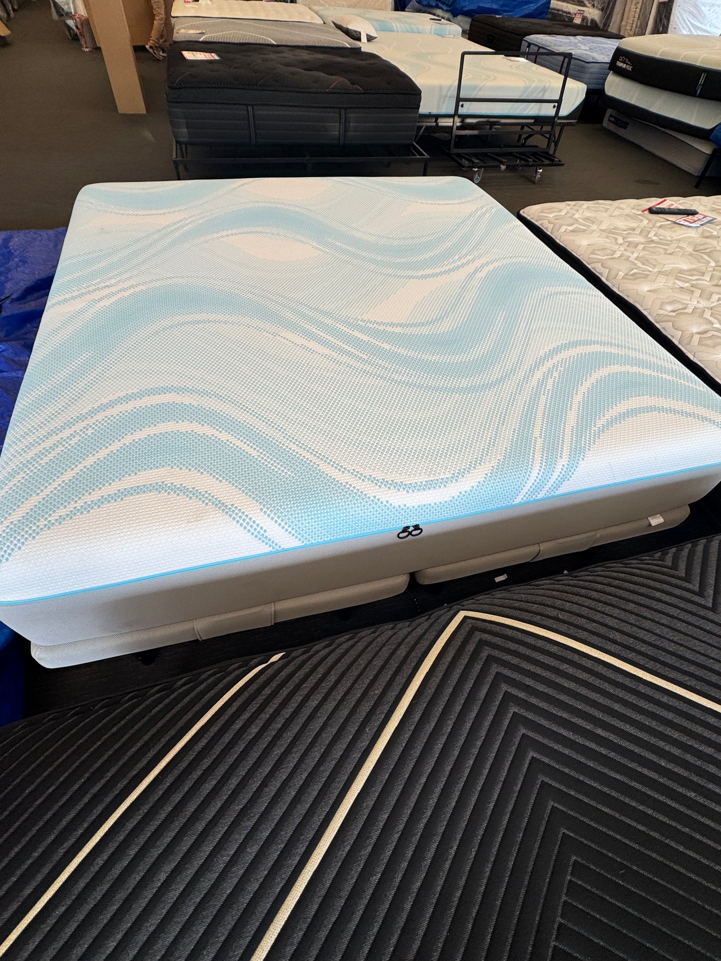 Tempurpedic ActiveBreeze Medium Hybrid KING Mattress + ProSmart Air Adjustable Base