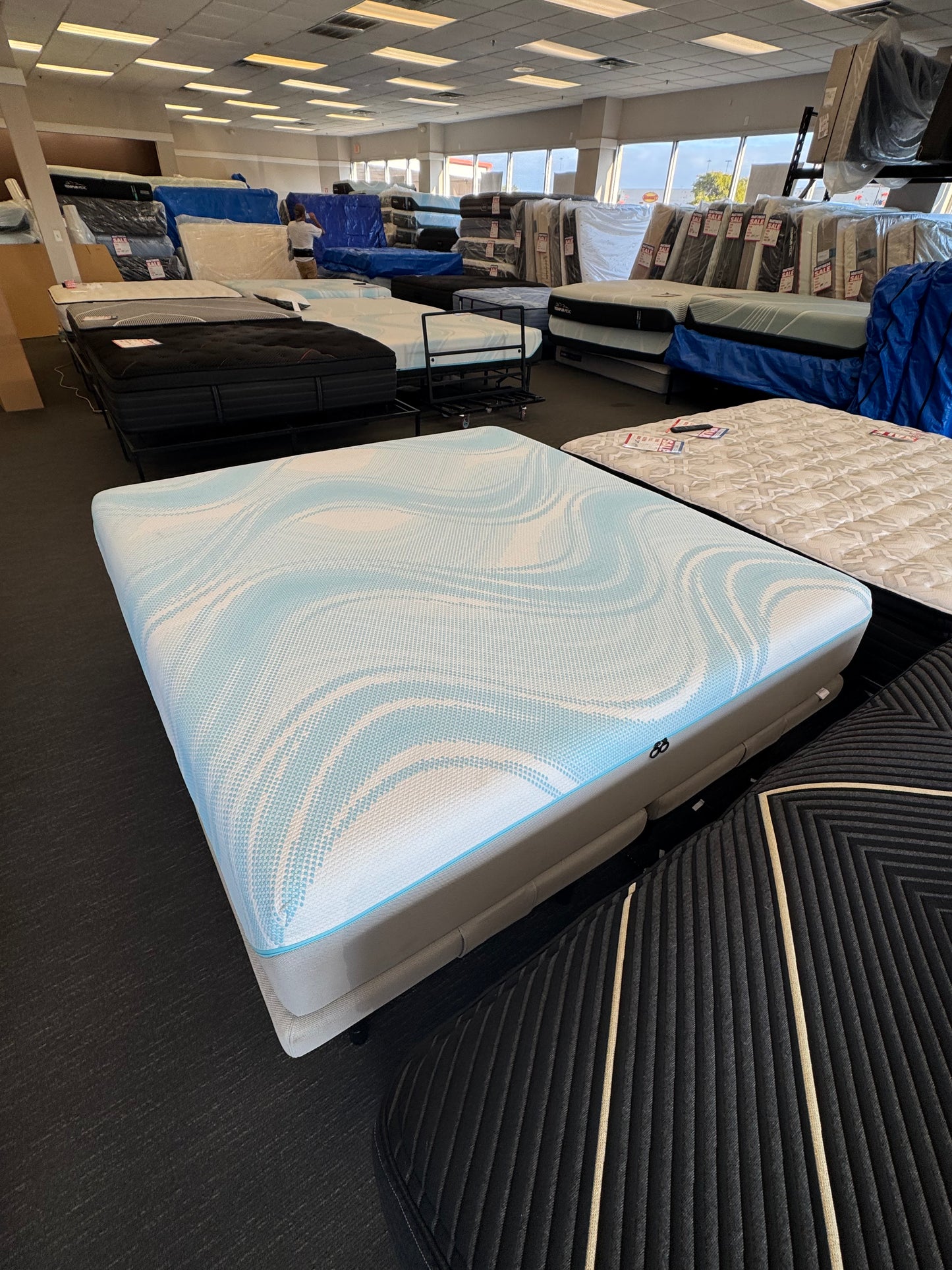 Tempurpedic ActiveBreeze Medium Hybrid KING Mattress + ProSmart Air Adjustable Base