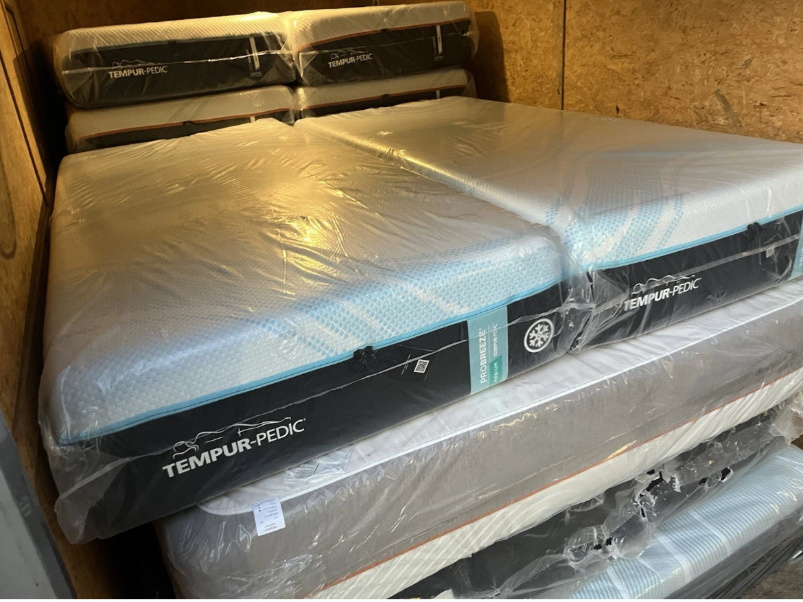 Tempur-Pedic ProBreeze® Medium Hybrid 2.0 – Split King Mattress With ProSmart Adjustable Bed Bases