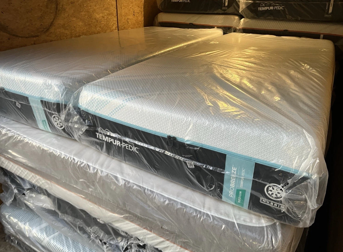 Tempur-Pedic ProBreeze® Medium Hybrid 2.0 – Split King Mattress With ProSmart Adjustable Bed Bases