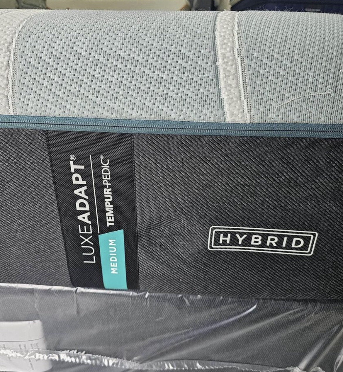 Tempur-Pedic LuxeAdapt 2.0 Medium Hybrid Queen Mattress - CLEARANCE ITEM