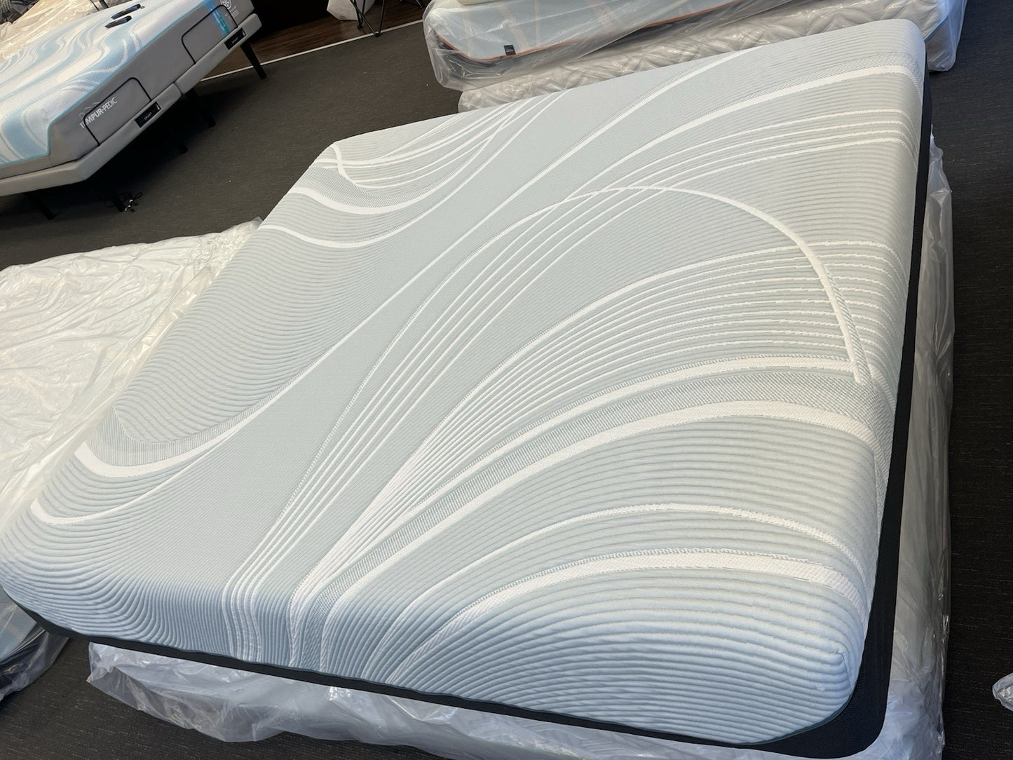 Tempurpedic ProAdapt Medium Hybrid 2.0 King Mattress