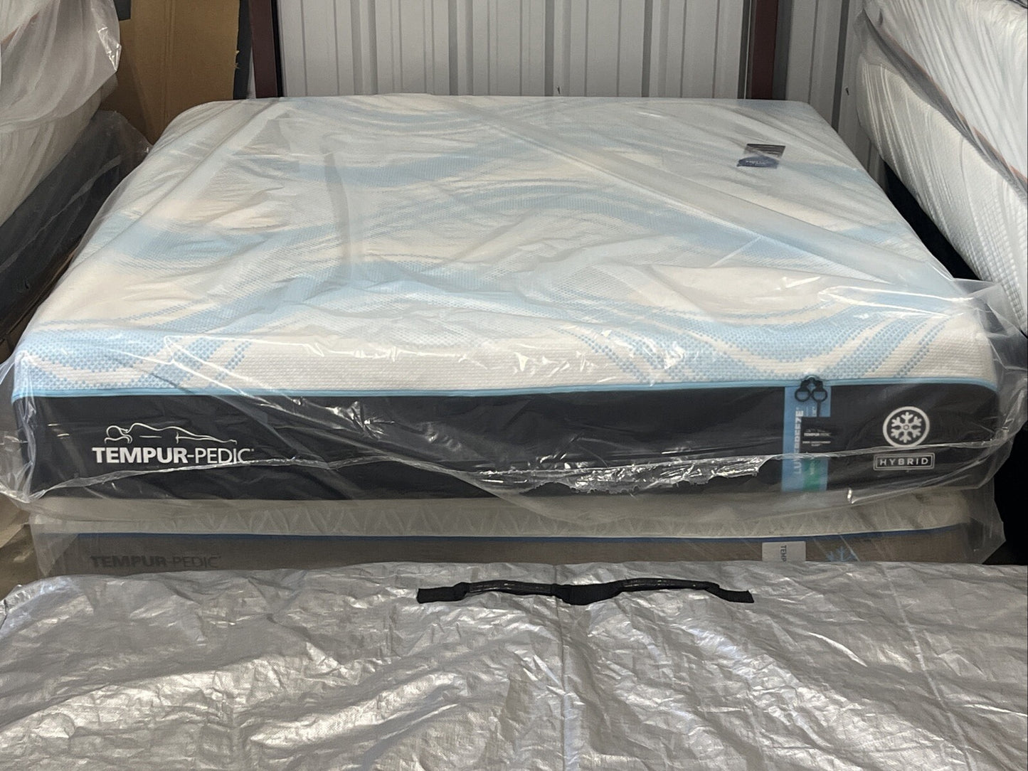 NEW TempurPedic LuxeBreeze 2.0 Medium Hybrid KING Mattress MSRP $10,200.00