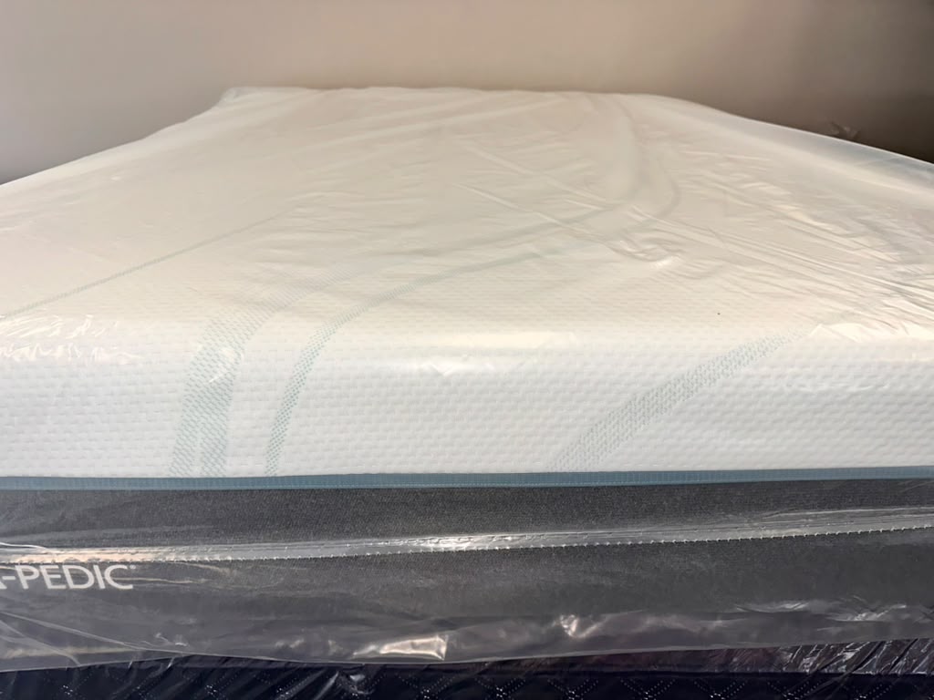 Queen Tempur-Pedic Supreme Medium + BTX5 Adjustable Base – $2,199